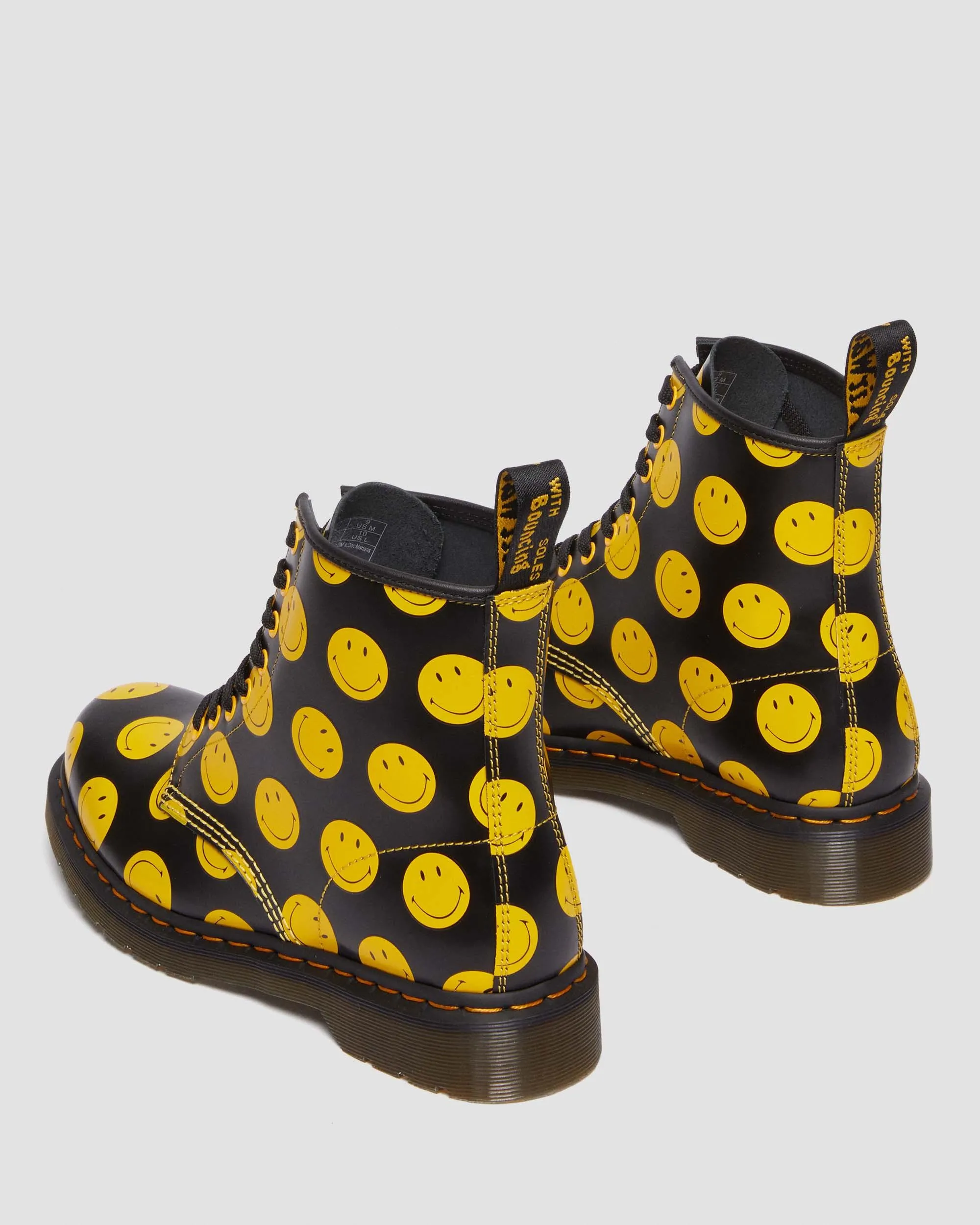 1460 Smiley Smooth leather lace-up boots Dr. Martens