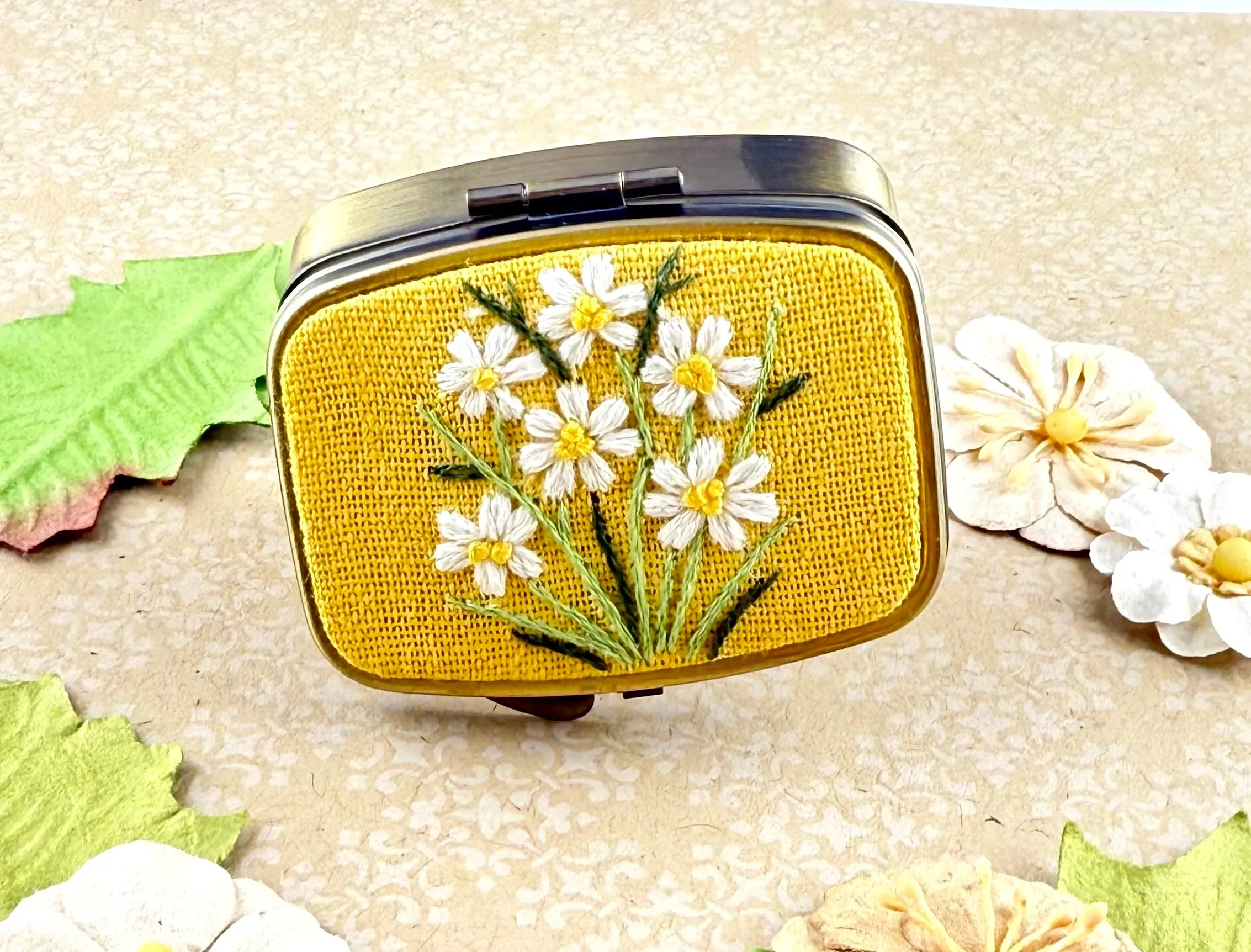 Embroidered Mini Pill/Jewelry Container - Daisy Garden