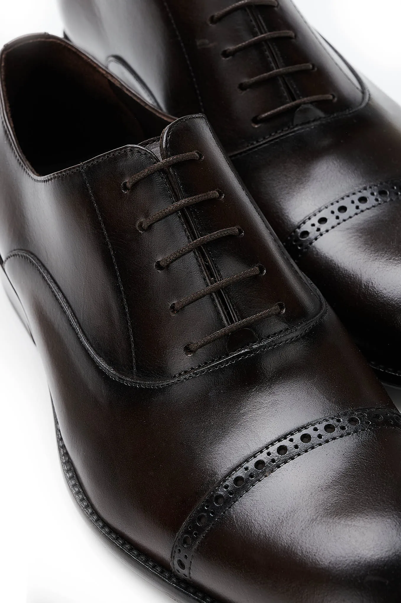 Oxford shoes in leather